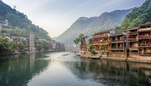 雪の降り積もる碧水と古城の美しさ味わい尽くす湖南省鳳凰古城 z2920f70c5bbc6bfd2668b482548f529d 雪の降り積もる碧水と古城の美しさ味わい尽くす湖南省鳳凰古城