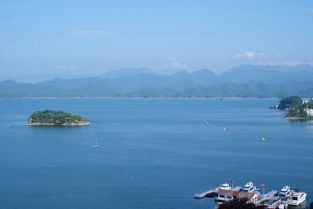 z3bc027d89ff36eda2a8a380f1d8d702b 春の収穫を迎えた浙江のエコ浮島