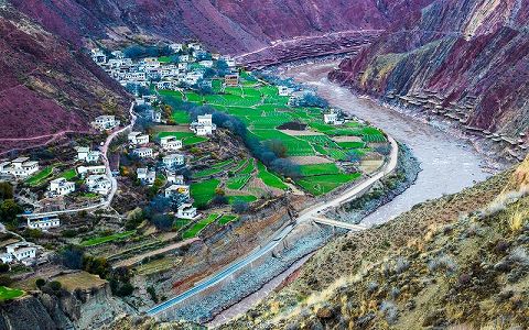 z8ec21457fc28a48d930cb748a30b683f 一千年の歴史もつ塩井古塩田　西蔵自治区