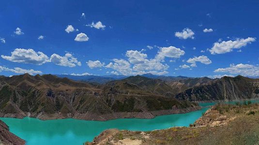 肯斯瓦特湖に現れる「アクアマリンのハート」 新疆吾爾自治区 z557598a3e75d414ab5d4f85951258c54 肯斯瓦特湖に現れる「アクアマリンのハート」 新疆吾爾自治区