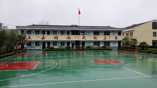 zb027310a1f125c03b6c377688994fd24 小学生が伝統演劇を体験　河北省塩山