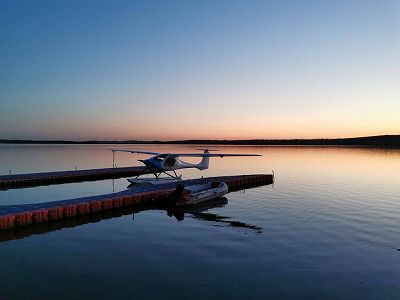 zcf6e8e88ea39b7d8d460aaa7b4e3d721 世界初の2人乗り電動水上飛行機が引き渡し