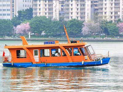 zf804ac9e621b4ef5d158029c7bb2d6bb 水上バスの利用客数が急増　広西壮族自治区柳州市