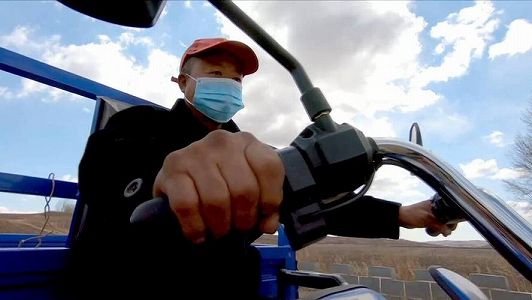 5年間で宅配物10万個をボランティアで届けてきた内蒙古の男性 zffe04256a96cbe9753fd4e6498f07505 5年間で宅配物10万個をボランティアで届けてきた内蒙古の男性