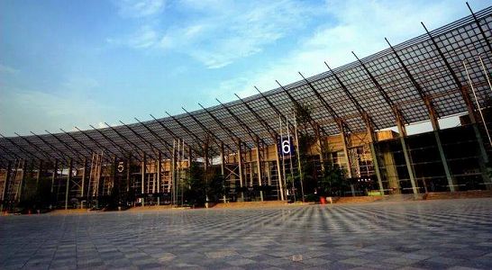 zb25e675acfa74b295f3e94344ce7aa49 若者の雇用をバックアップする就職イベント　四川省成都市