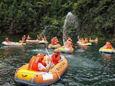 z7784822e5a523712ea8414b341c9939c 夏でも涼しい貴州省でラフティングがブーム