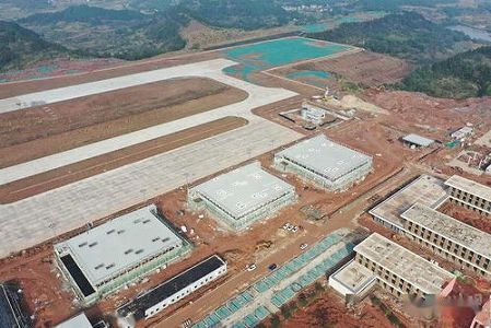 z3ba77e6474140f3a 空中消火機「新舟60」、超低空6トン満載放水試験飛行に成功