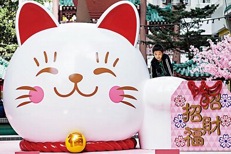 z2024011604030115925 でっかい福を招こう！香港特区最大の屋外「招き猫」が登場
