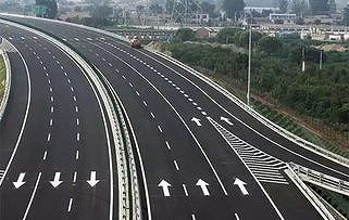 z75cb9dfd1959bb0b 中国の高速道路が春節前後9日間無料化