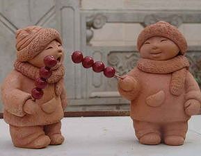 z77d9e98d19916168 春節を前に竜をデザインした粘土細工作り　山東省wei坊市