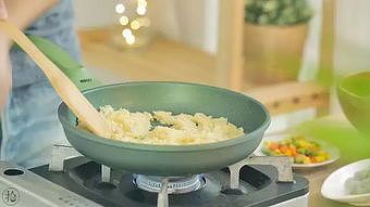 z95a02520a3f96b7e 長距離列車で「温かく美味しいご飯」サービス開始