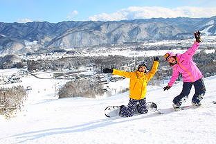 za3c102329f8260a7 標高4500メートル！西蔵で初のスキー場