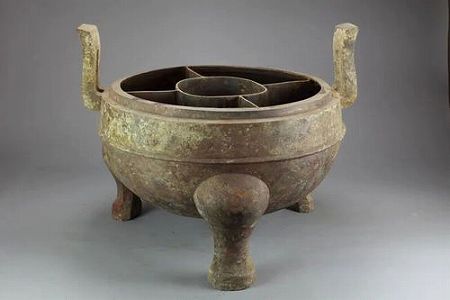 zb5934ecaeda1b11b 仕切りのついた火鍋は漢代から？！