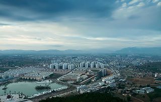 zf5d1984a5247a257 中国で山崩れ、47人生き埋め　雲南省の村