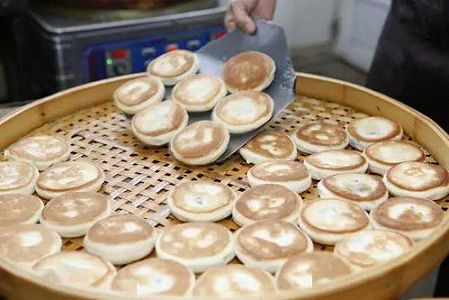 z1465594d117842bc 北京市の菓子店で辰年限定の菓子詰め合わせが人気に