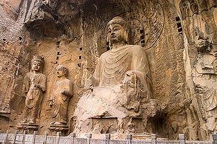 zf340914f116b6c3f 「竜門石窟」ナイトツアーで東洋ならではの石彫芸術を満喫　河南省