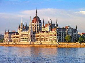 z19cce1add321aac8 習近平国家主席がハンガリー国賓訪問を終え帰国の途に