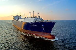 独自開発した17万5000立方mのLNG運搬船、ドックを離れる z5ed5d5236b0de7b5 独自開発した17万5000立方mのLNG運搬船、ドックを離れる