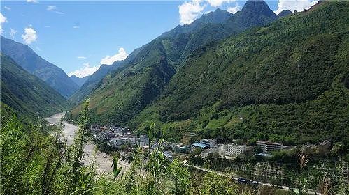 雲南省怒江lisu族自治州で豹の撮影に初成功 zb04e4f519e40f787 雲南省怒江lisu族自治州で豹の撮影に初成功