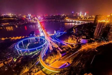 za7efbea0365b54bd 「山城」重慶市が生み出す魅力的な夜景