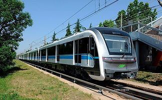 営業運転する炭素繊維地下鉄列車、青島市で発表 zb42e8d7ec891448d 営業運転する炭素繊維地下鉄列車、青島市で発表