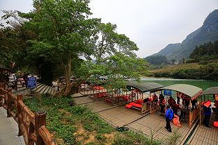 ベトナムを跨ぐツアーが新たなトレンドに z114de17198b8d2e0 ベトナムを跨ぐツアーが新たなトレンドに