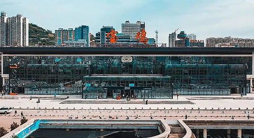 「2階建て列車を見るのは初めて」と投稿した中国の大学生 鉄道当局は「期間限定の運行」 z41005ce865c64160 「2階建て列車を見るのは初めて」と投稿した中国の大学生 鉄道当局は「期間限定の運行」