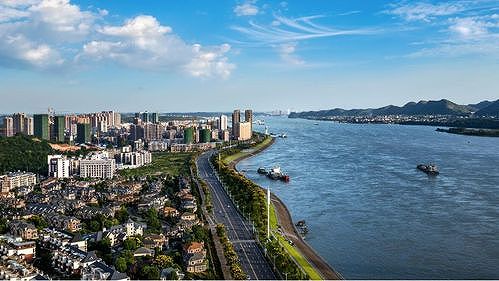 z09cdfc322cd6a002 中日の若者の心で芽生える民間友好の種 湖北省宜昌市を訪問した日本三重県鈴鹿市の青年代表団のその後