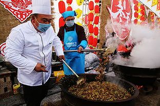 z305935e08298e5a3 冬至に食べる地元の伝統料理「牛娃子飯」　甘粛省山丹